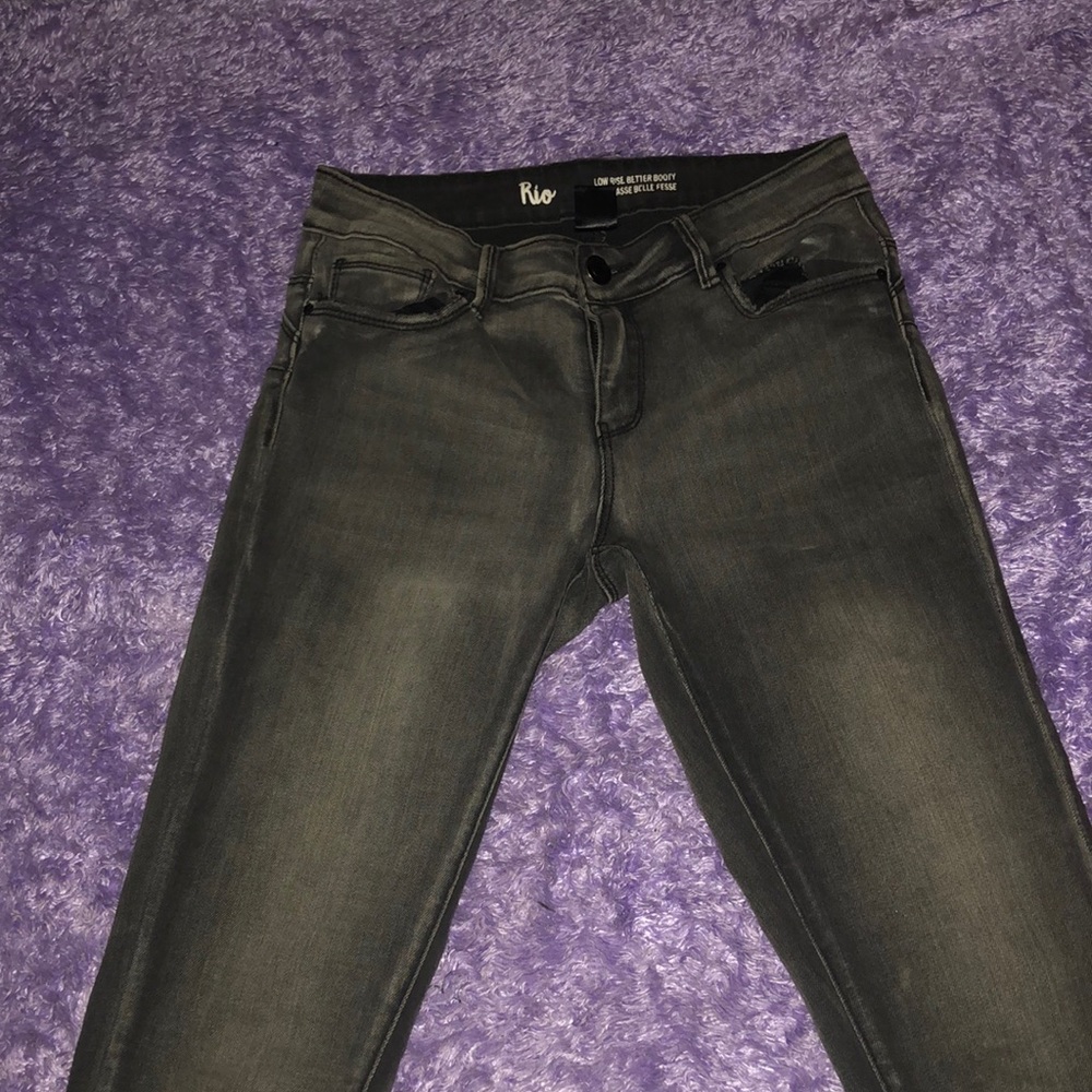 Low rise black jeans ankle length frayed detail